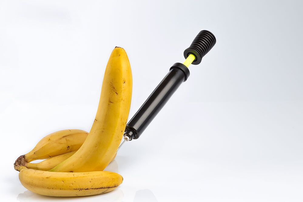 Injekcija banane simulira injekcijo za povečanje penisa
